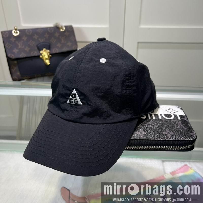 Replica Other cap dx17
