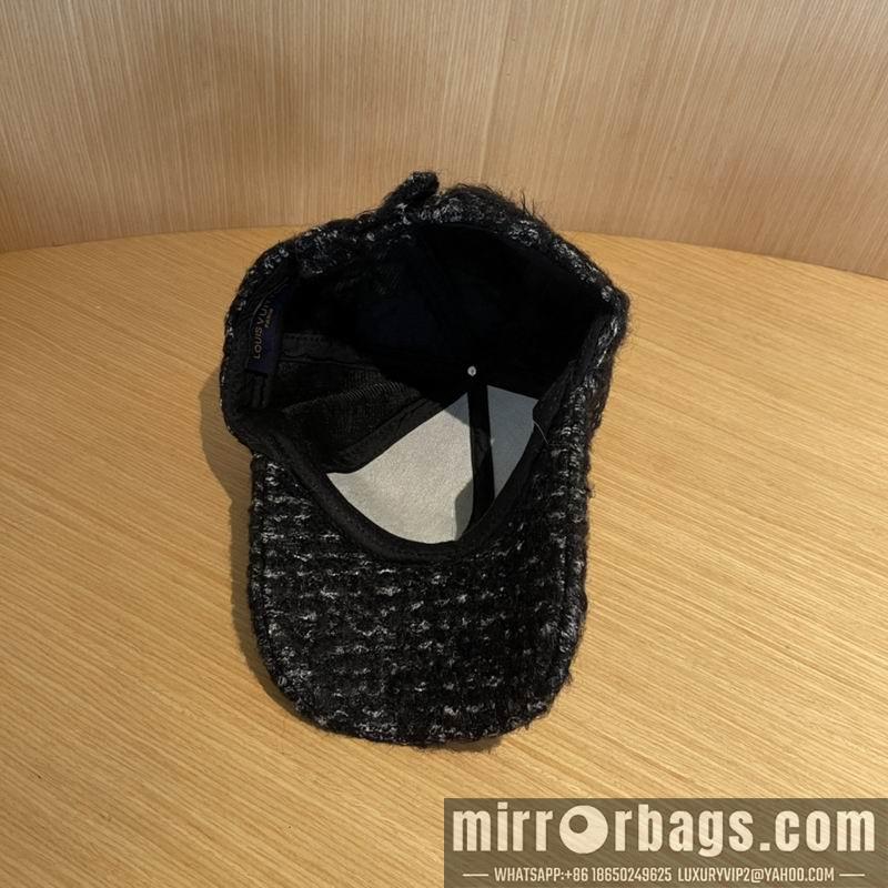 Replica LV cap 121406