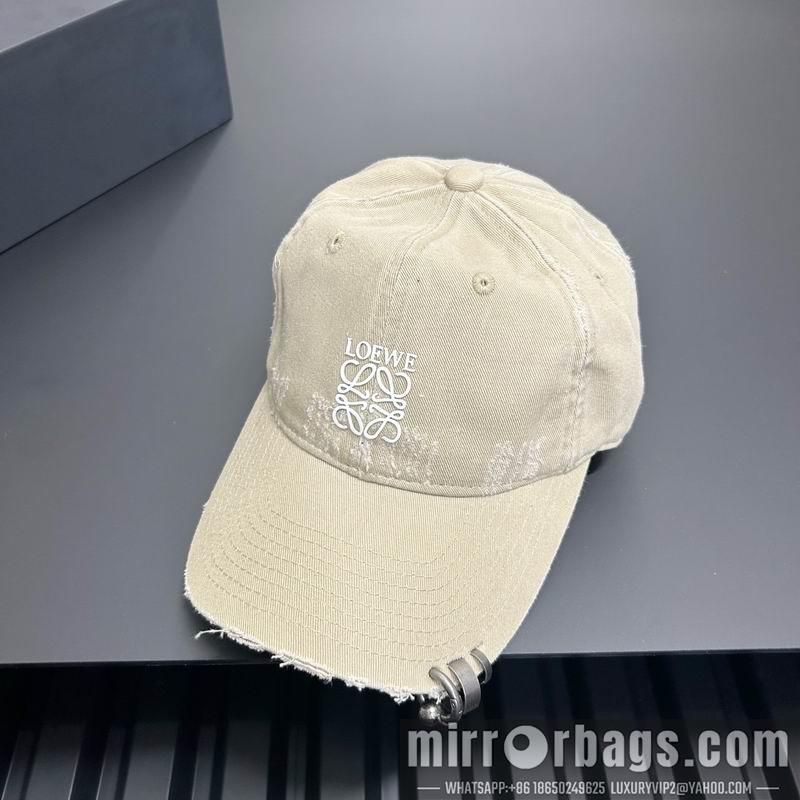 Replica Loewe cap dx41