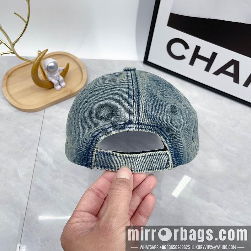 Replica Miumiu cap dx21
