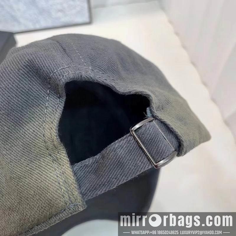 Replica Miumiu cap dx21