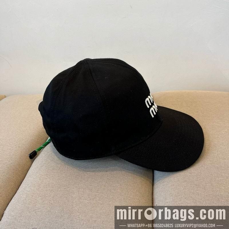 Replica Miumiu Cap dx32