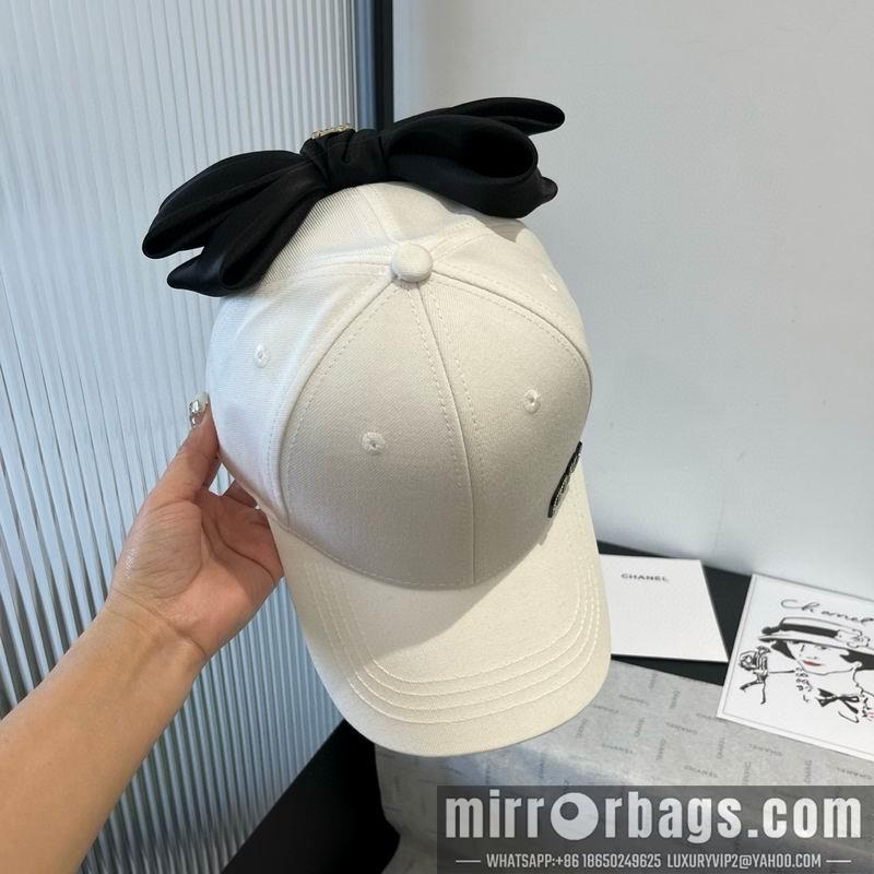 Replica Miumiu cap dx06