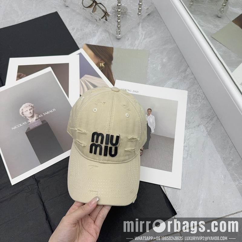 Replica Miumiu cap hm06