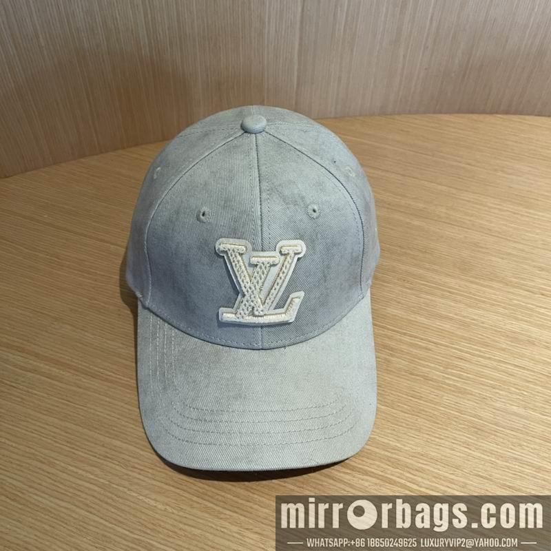 Replica LV cap 121405