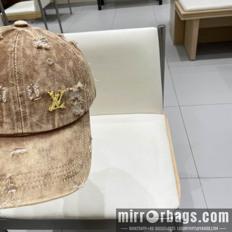 Replica LV Cap 032001