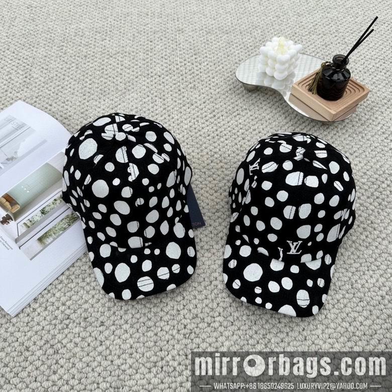 Replica LV Cap dxn22