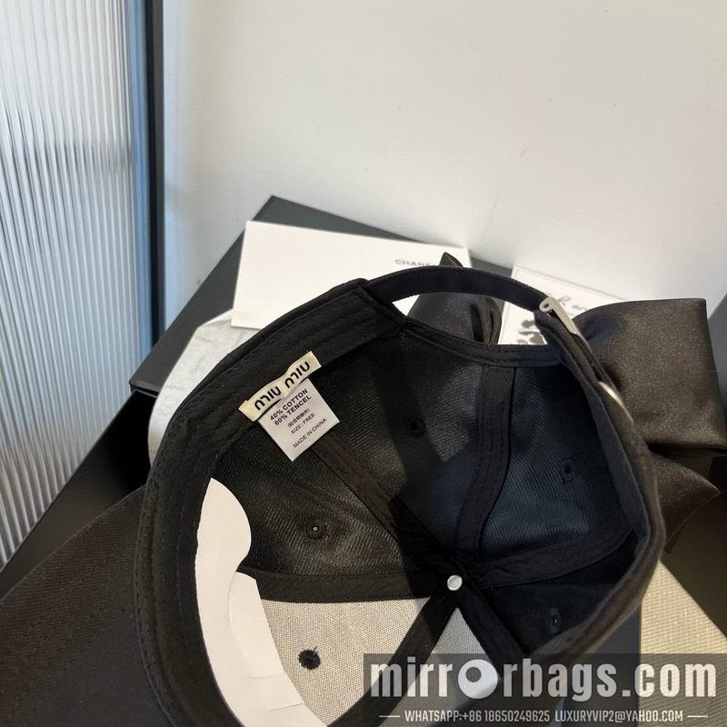 Replica Miumiu cap dx06
