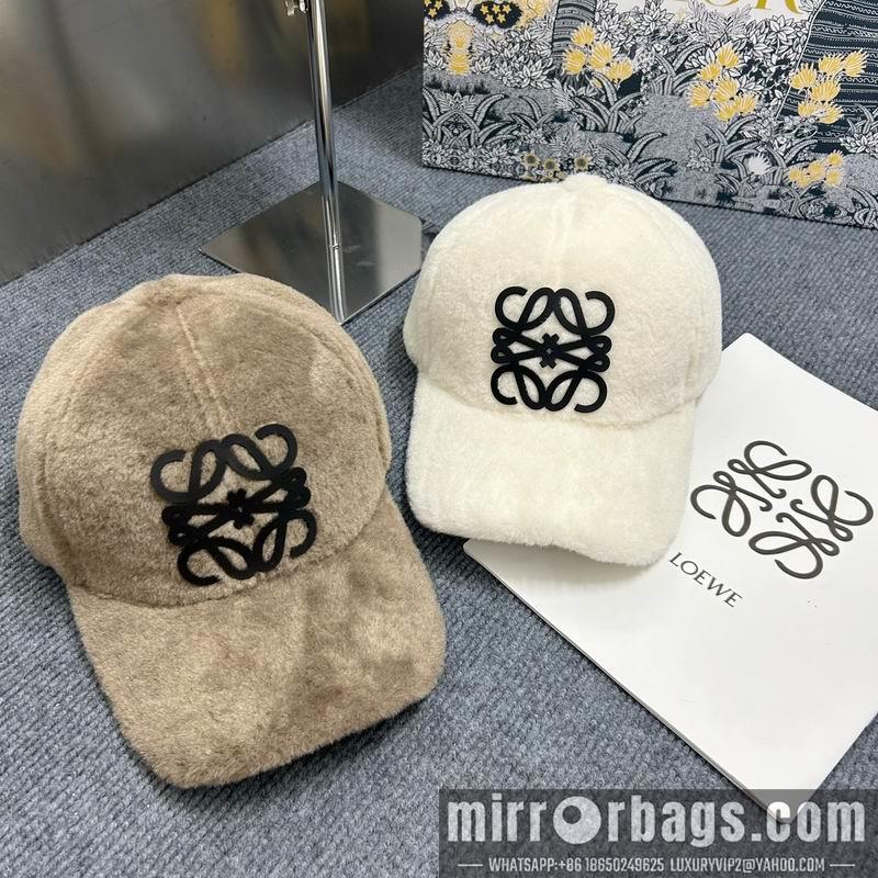 Replica Loewe cap dx32