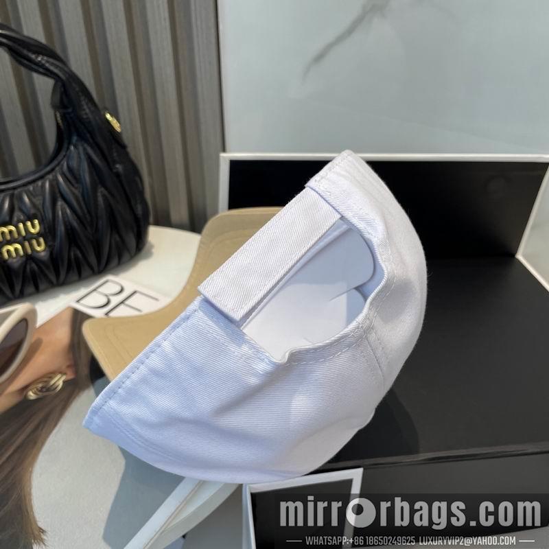 Replica Miumiu Cap dx31