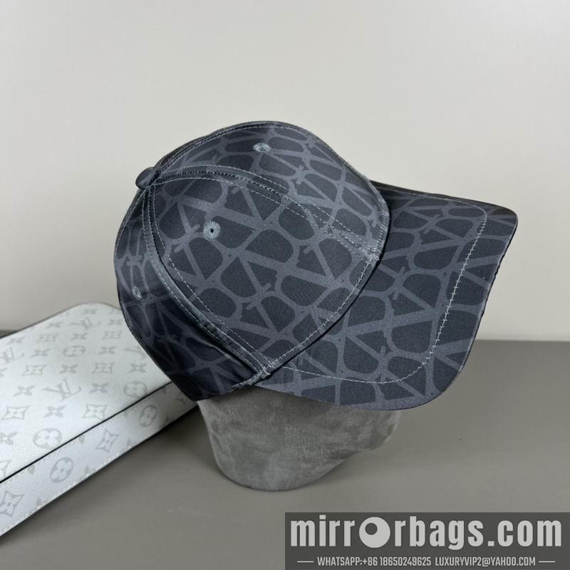 Replica Valentino Hat dx03