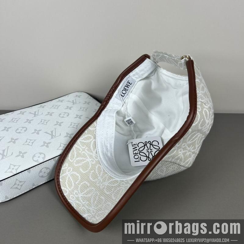 Replica Loewe Hat dx43