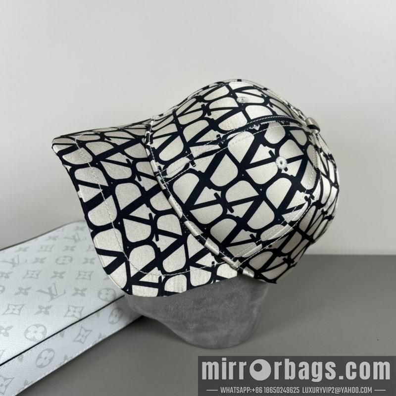 Replica Valentino Hat dx03