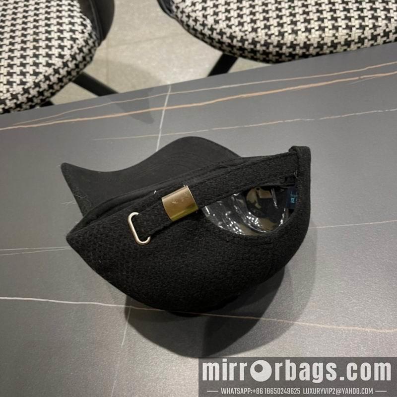 Replica LV cap 010701