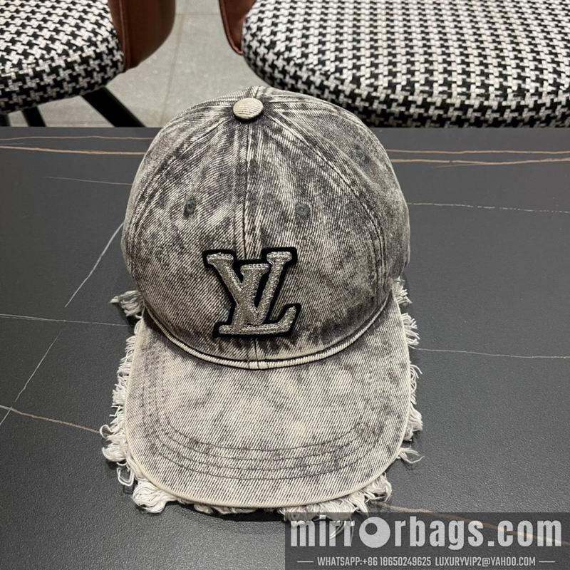 Replica LV cap 071302