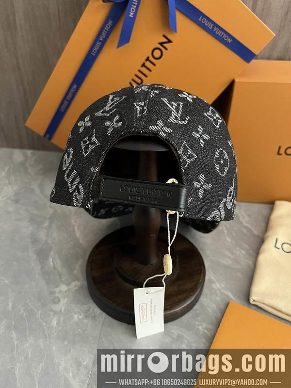 Replica Lv X Supreme cap dx06