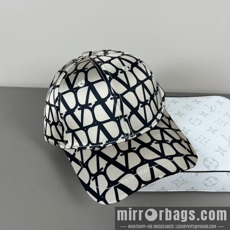Replica Valentino Hat dx03