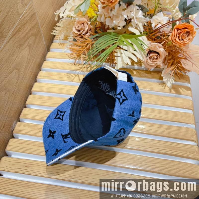 Replica LV cap 102803