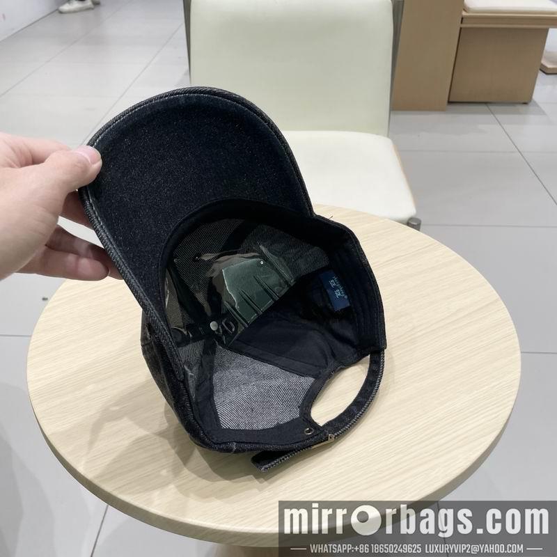 Replica Other Hat 041404