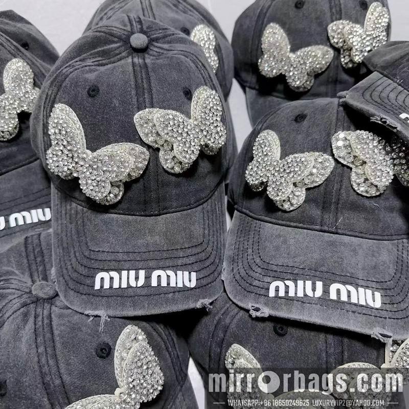 Replica Miumiu cap dx18