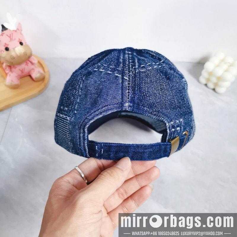 Replica Miumiu cap dx27