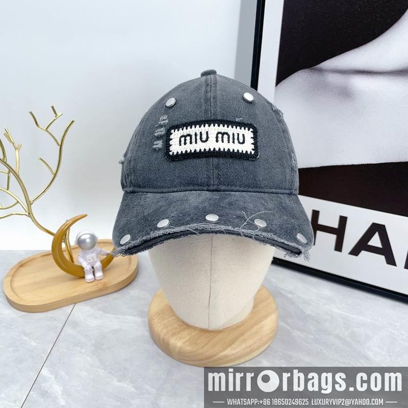 Replica Miumiu cap dx22