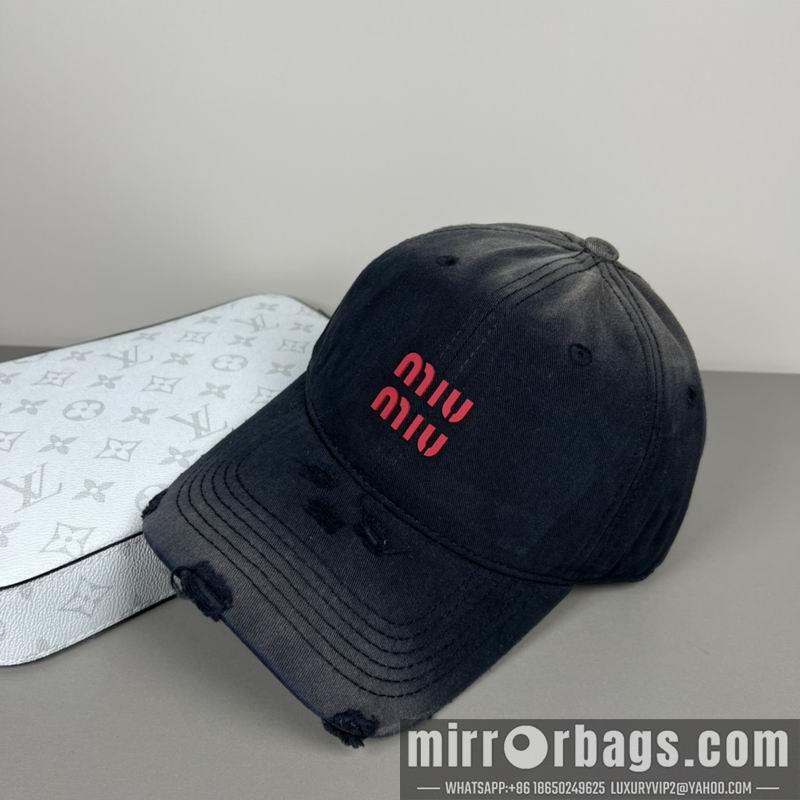 Replica Miumiu cap dx44