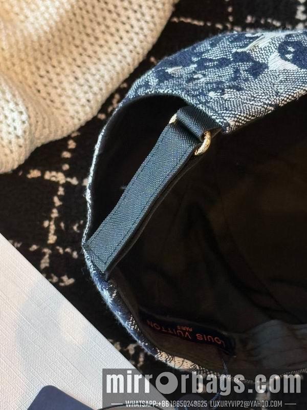 Replica LV Hat 092703