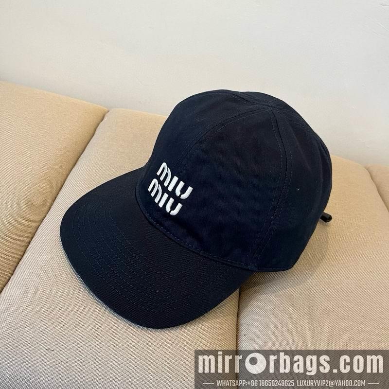Replica Miumiu Cap dx32