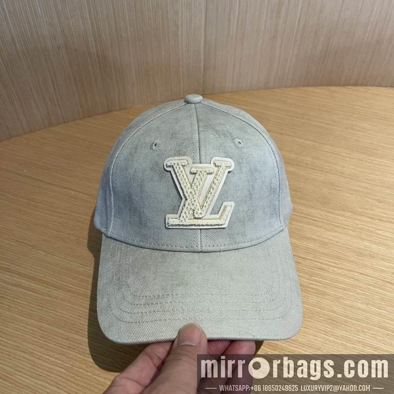 Replica LV cap 121405