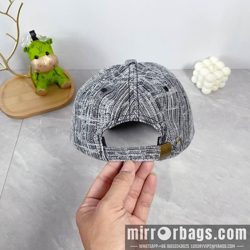Replica Loewe cap dx27