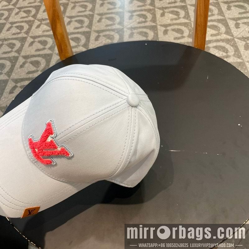 Replica LV  cap 072303