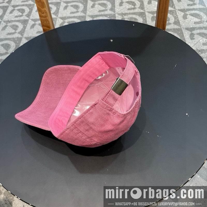 Replica LV cap 020803