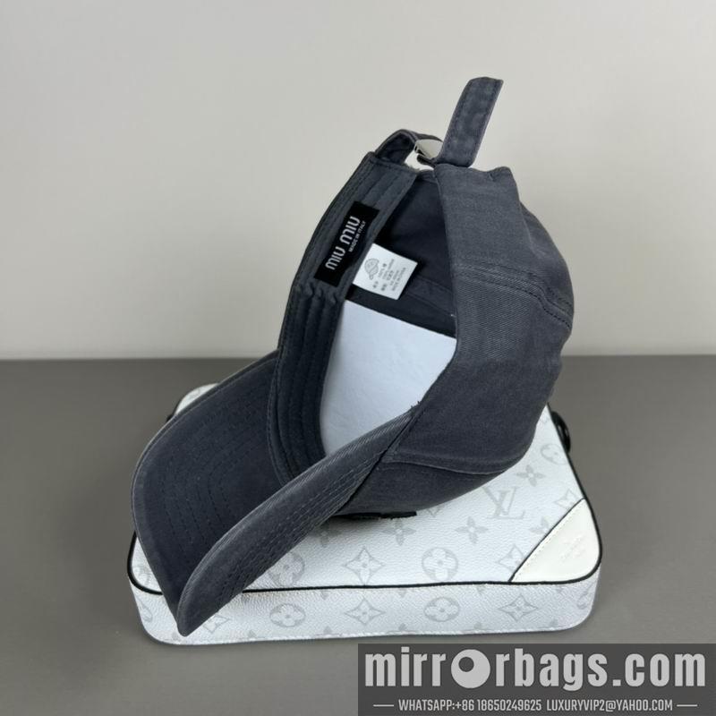 Replica Miumiu cap dx09