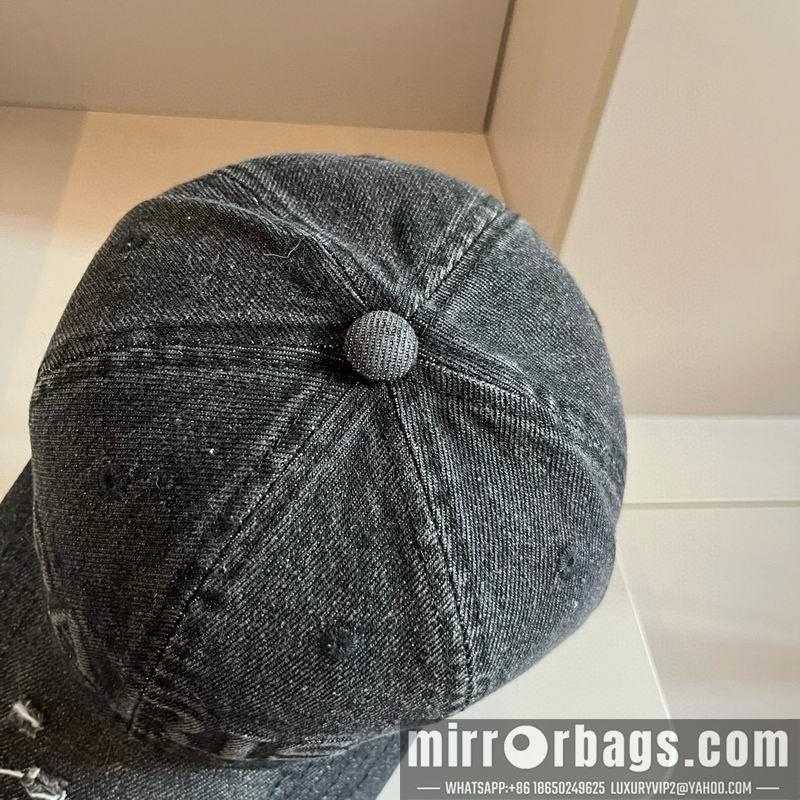 Replica Prada cap dx10