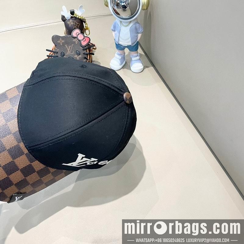 Replica LV cap 081803