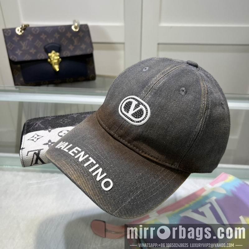 Replica Valentino Hat dx02