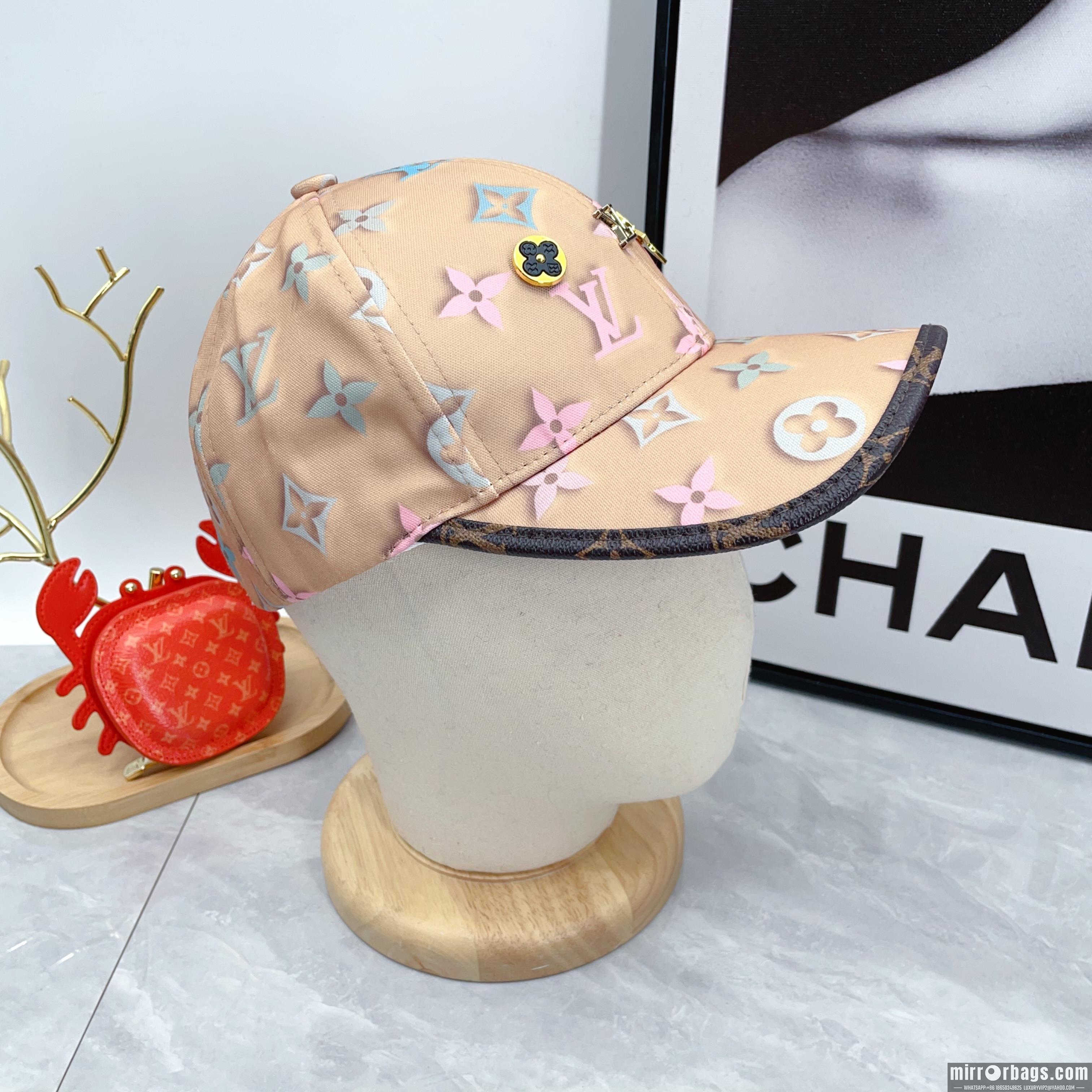 Replica LV cap dx03