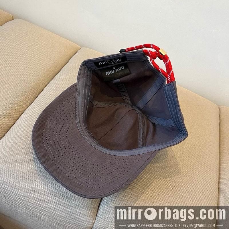 Replica Miumiu Cap dx32