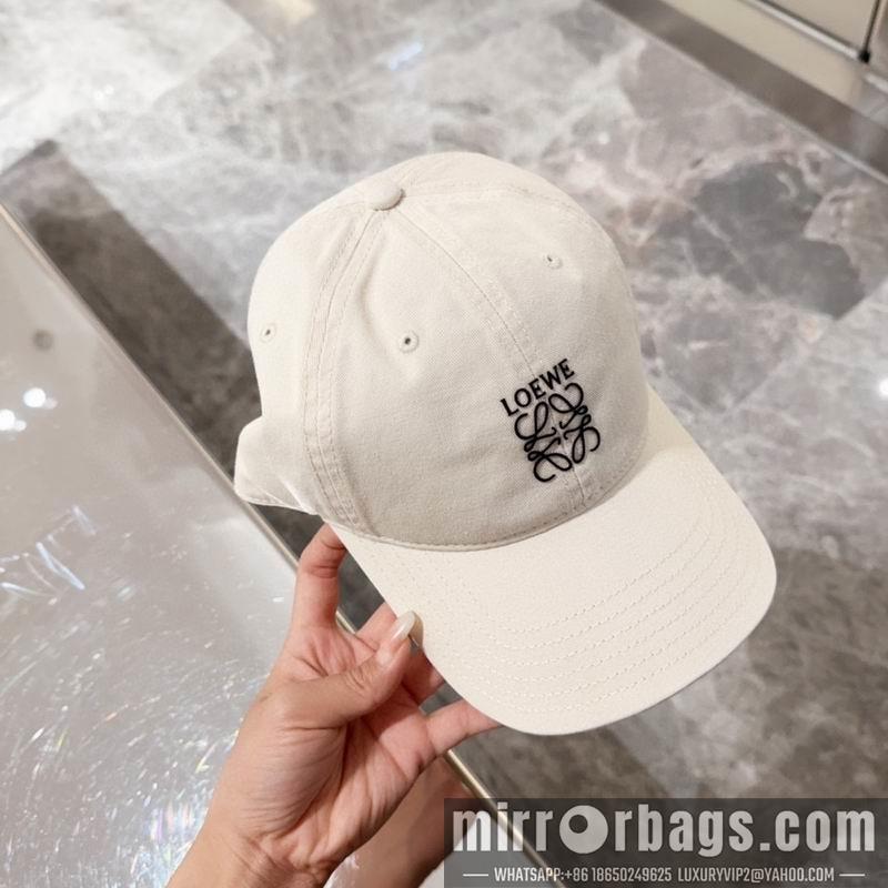 Replica Loewe cap dx56