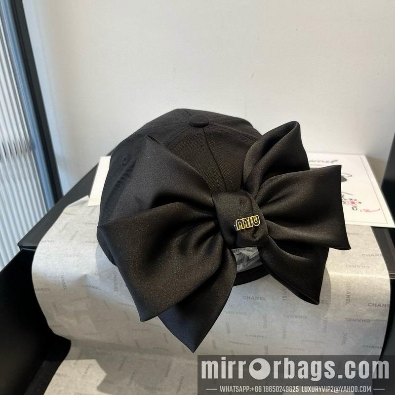 Replica Miumiu cap dx06