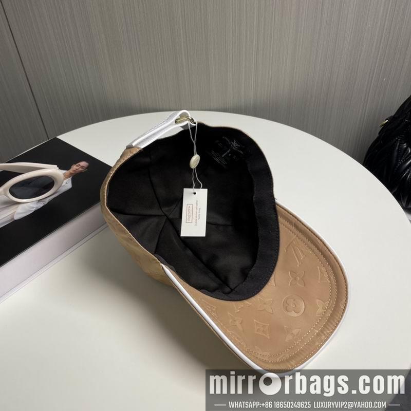 Replica LV cap dx44
