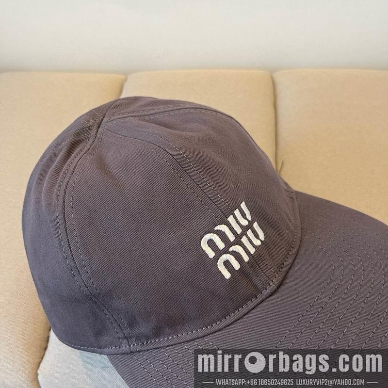 Replica Miumiu Cap dx32