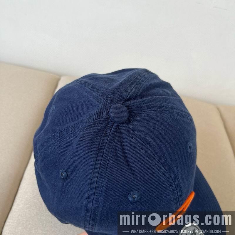 Replica Other cap dx44