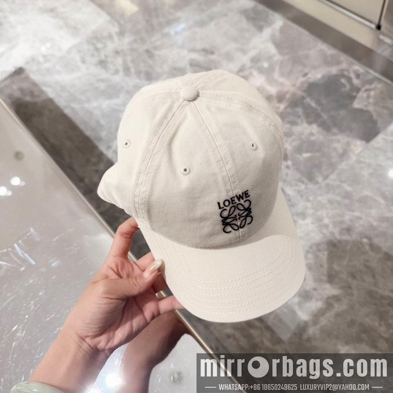 Replica Loewe cap dx56