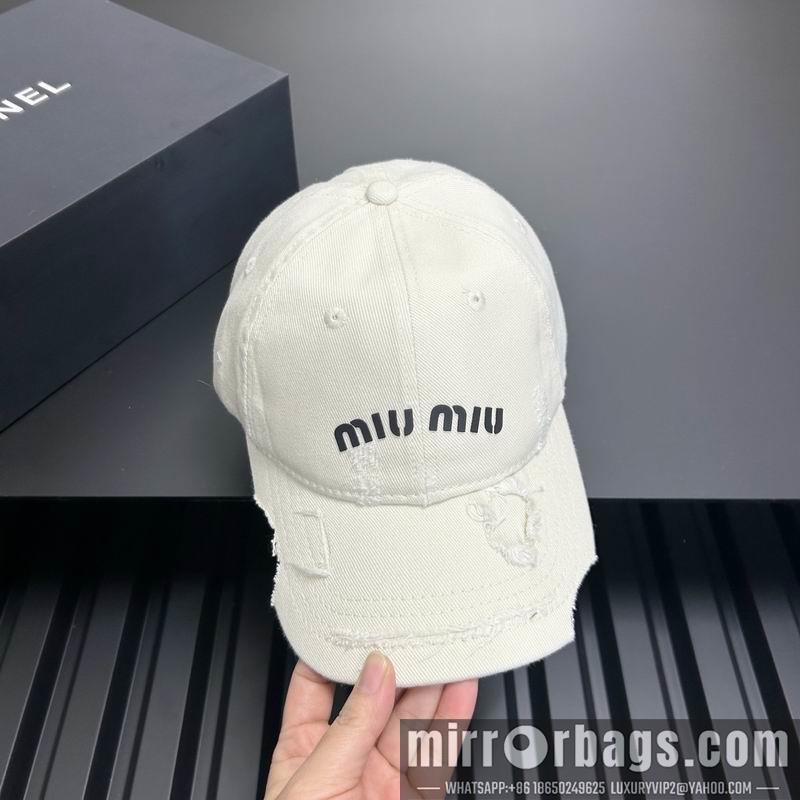 Replica Miumiu cap dx06