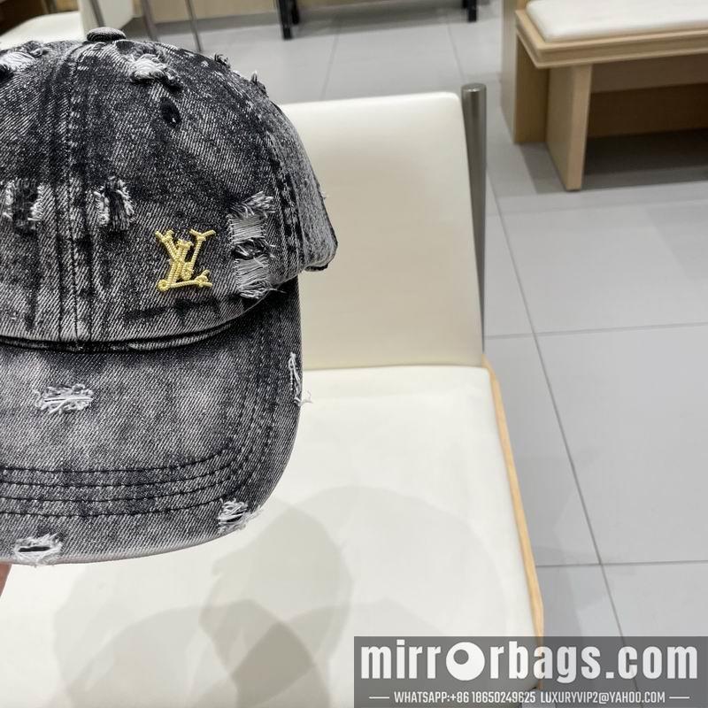 Replica LV Cap 032001