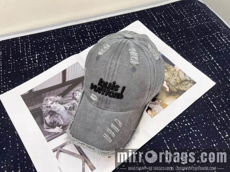 Replica LV cap dx109