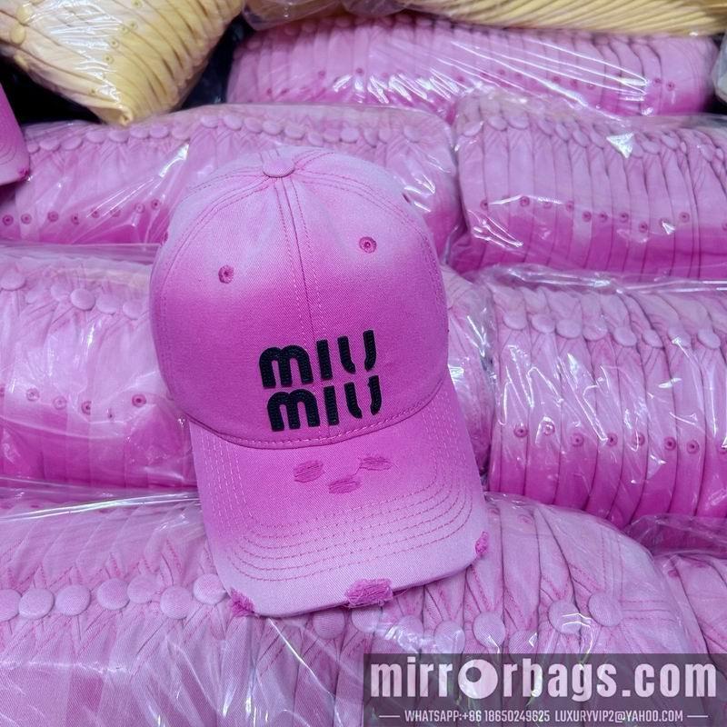 Replica Miumiu Cap dx42