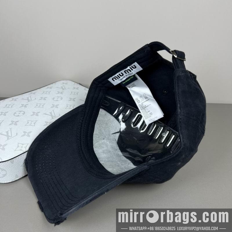 Replica Miumiu cap dx44